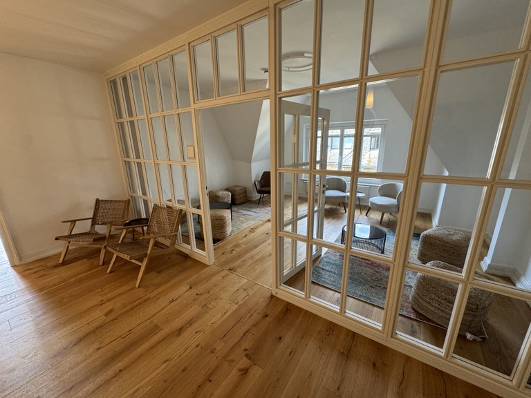 Lounge 4.jpg